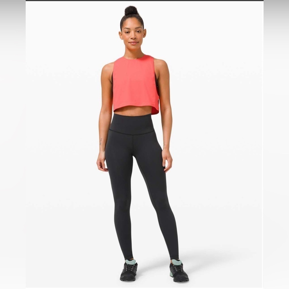 2022 Lululemon Wunder Train High-Rise Tight 27"
Black Size 4